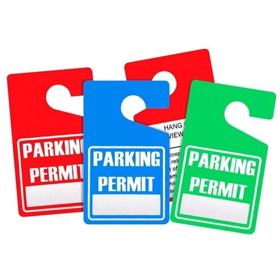 Logo imprimé sur mesure Permis de stationnement étiquettes accrochées en PVC de couleur pour voiture
