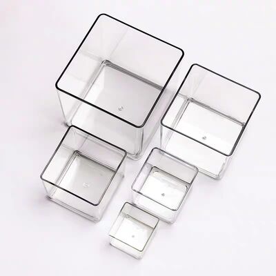 Personnaliser la boîte de rangement en acrylique transparent peut être utilisée pour exposer des plantes