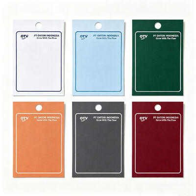 Étiquettes volantes personnalisées en papier synthétique pour vêtements et parures de lit, étiquettes imprimées biodégradables gaufrées or